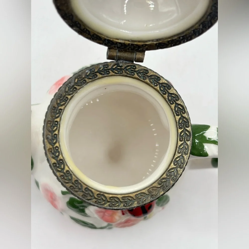 Retro Trinket Box Teapot Ladybug Floral Motif Keepsake 3.5